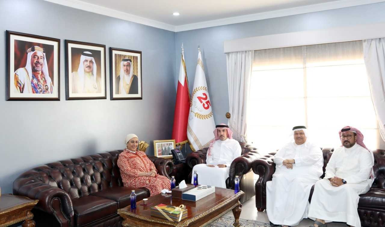 محافظ العاصمة يستقبل نبيل أجور وفاطمة الدلاور<